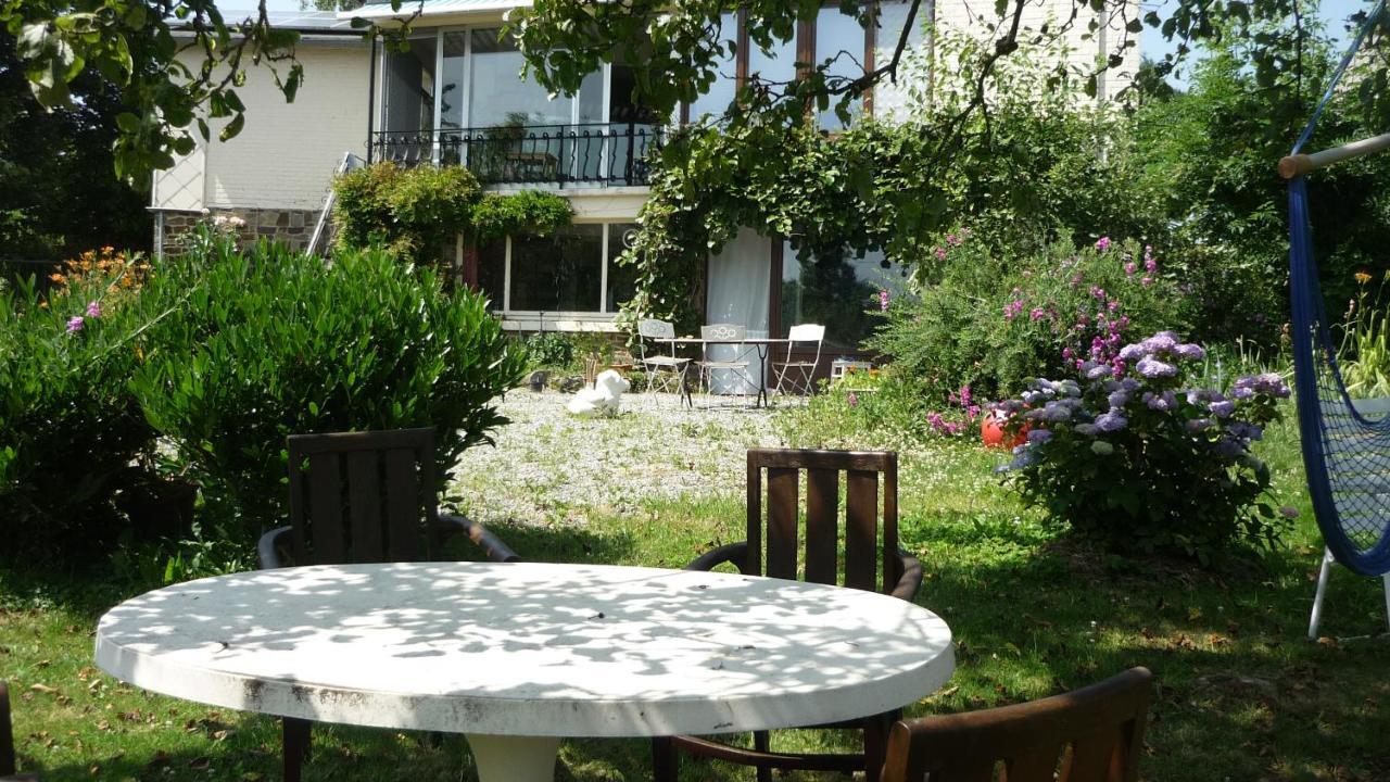 Dinant La Bergeronnette Avec La Chaleur Du Feu De Bois Et Le Jardin Villa Buitenkant foto